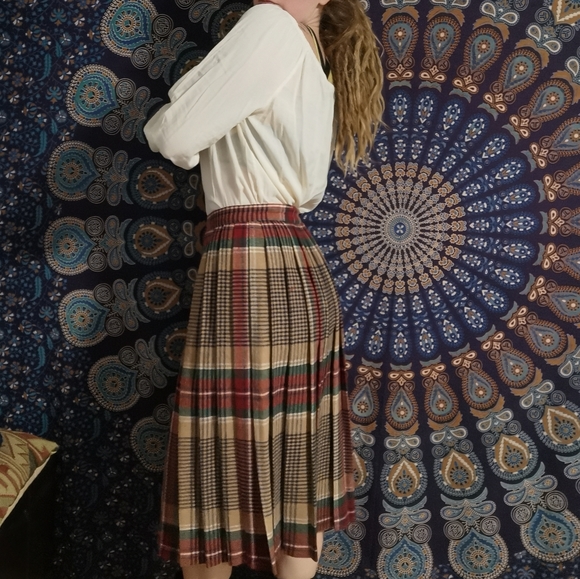 Funky Fun Vintage Wool Plaid Skirt 70's - Picture 2 of 4